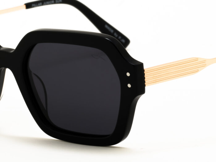 عینک آفتابی کلاسیک پیلارجونیور 10571 - تصویر 2